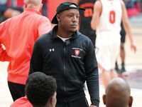 Sagemont Lions Dominate Stranahan Mighty Dragons in Non-Conference Matchup